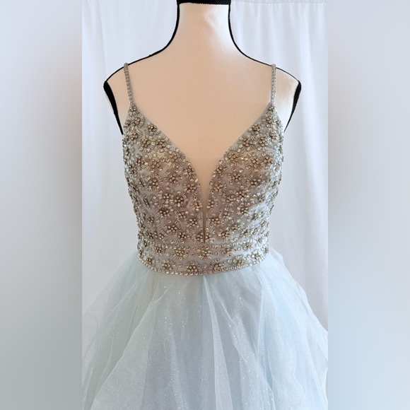 Jovani Prom Elegant Ice Blue Rhinestone Bodice Gown One of a Kind Sample Size 4 - Picture 3 of 6